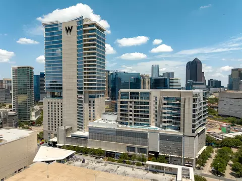 2408 Victory Park Ln #1131, Dallas, TX 75219