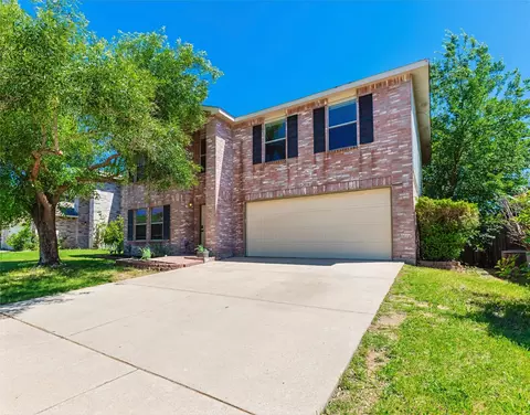 2036 Shawnee Trl, Justin, TX 76247