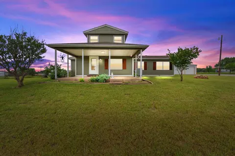 560 N Cardinal Rd, Azle, TX 76020