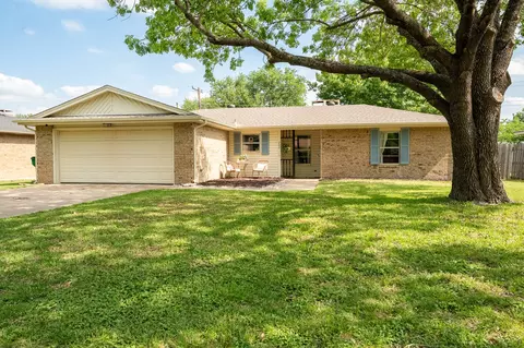 206 Myrtle Ave, Waxahachie, TX 75165