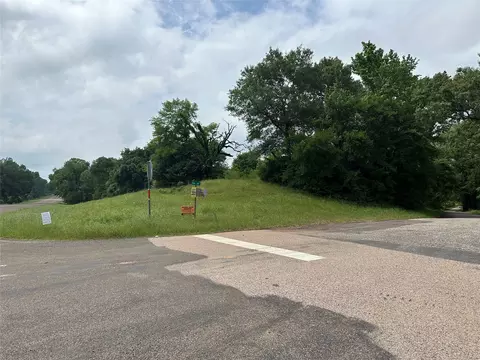 1623 Us Highway 84, Oakwood, TX 75855