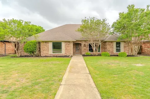 704 Spring Brook Dr, Allen, TX 75002