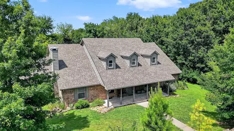 77 Fellowship Ln, Sherman, TX 75090