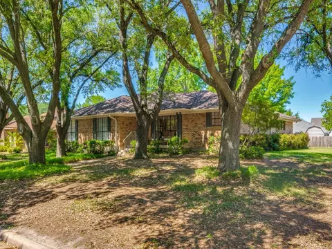 1000 Glenda St, Terrell, TX 75160