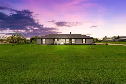 9711 Old Nacogdoches Trl, Forney, TX 75126