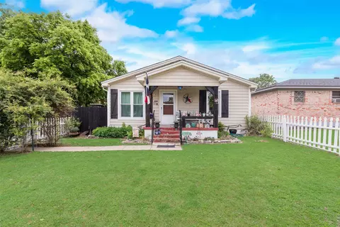 405 Pecan St, Forreston, TX 76041