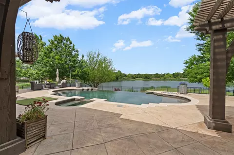1005 Forest Lake Cir, Mckinney, TX 75072