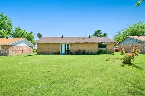 2114 Sunset Dr, Brookston, TX 75421 photo 2