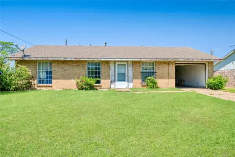 2114 Sunset Dr, Brookston, TX 75421