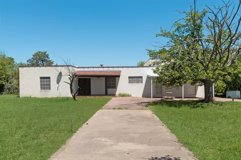 125 Christopher Ct, Weatherford, TX 76088