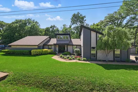 211 Winding Creek Dr, Highland Village, TX 75077