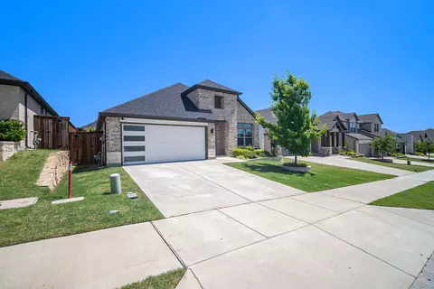 5653 Barco Rd, Fort Worth, TX 76126