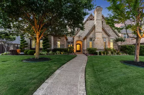 420 W Chapel Downs Dr, Southlake, TX 76092