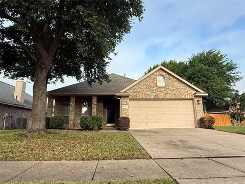 7201 Tularosa Ct, Fort Worth, TX 76137