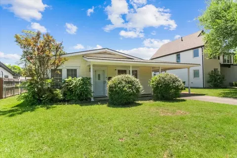 5841 Tracyne Dr, Westworth Village, TX 76114
