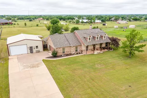 2552 Cheyenne Ln, Crowley, TX 76036