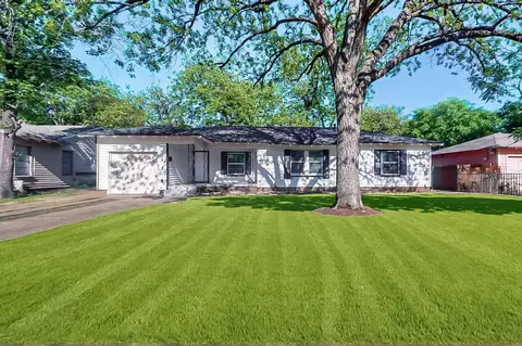 1104 Creekside Dr, Dallas, TX 75217