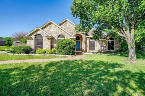 113 Meadow Glen Dr, Waxahachie, TX 75165