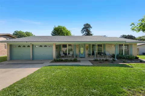 531 Mountain Lake Dr, Woodway, TX 76712