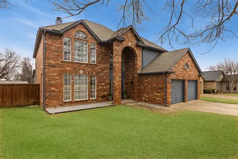 1017 Baldwin Dr, Arlington, TX 76012