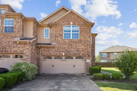 262 Barrington Ln, Lewisville, TX 75067