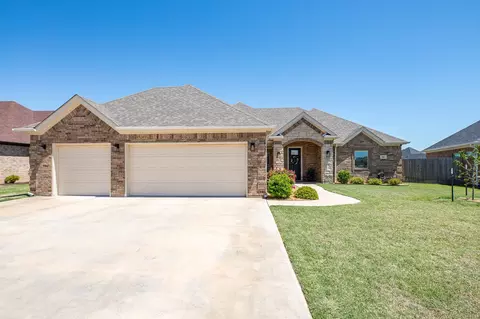 4811 Saddleback Ln, Wichita Falls, TX 76308