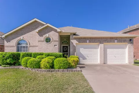 8333 Island Cir, Fort Worth, TX 76137