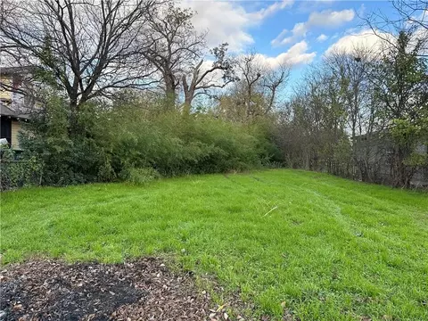 1509 N 11th St, Waco, TX 76707