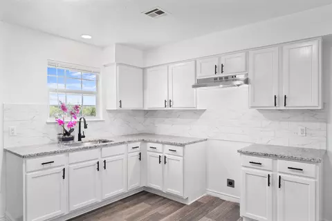 422 Mark St, Hillsboro, TX 76645