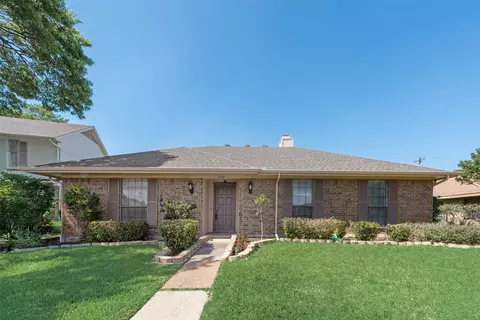 1719 Paxton Dr, Carrollton, TX 75007