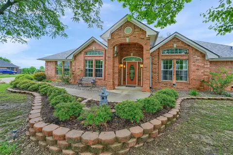 133 Chrissa Dr, Pottsboro, TX 75076