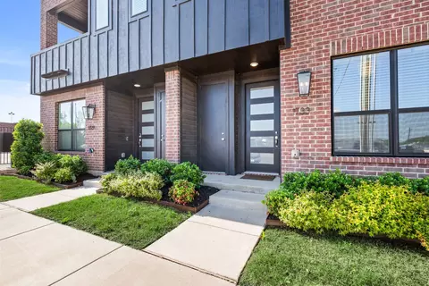 1733 W Cantey St, Fort Worth, TX 76110