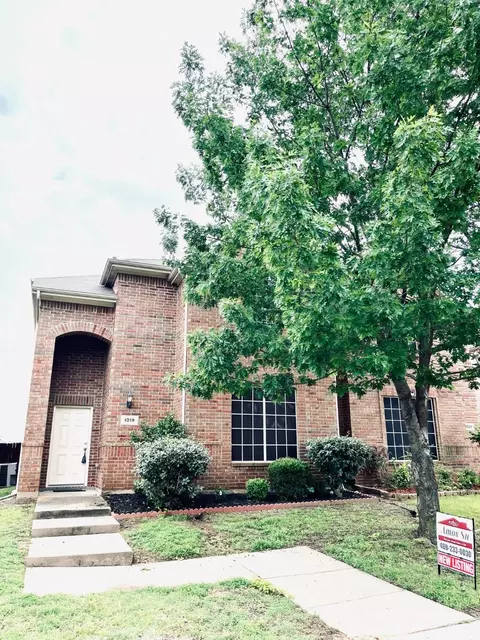 1019 Jamie Dr, Grand Prairie, TX 75052