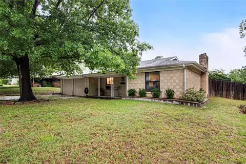 4916 Wyoming Trl, North Richland Hills, TX 76180