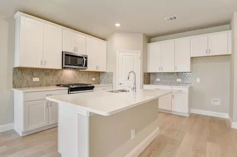 4021 Medina Dr, Farmersville, TX 75442