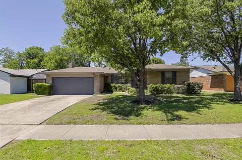 13811 Pyramid Dr, Farmers Branch, TX 75234