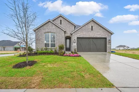 545 Pebble Dr, Waxahachie, TX 75167