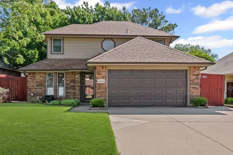 1474 Hampton Rd, Grapevine, TX 76051