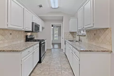 1474 Hampton Rd, Grapevine, TX 76051 photo 11