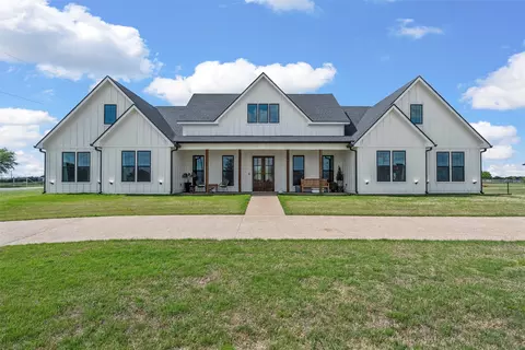 120 Southern Heights Dr, Lorena, TX 76655