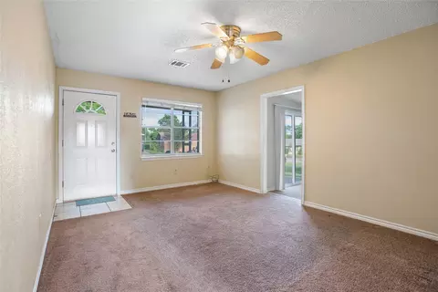 5039 Inwood Dr, Beverly Hills, TX 76711