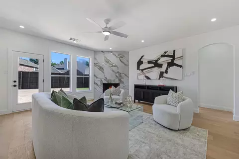 3933 Harbor Dr, The Colony, TX 75056