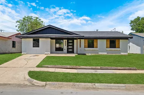 3323 Pacesetter Dr, Dallas, TX 75241