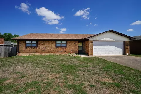 2209 Shiloh St, Denison, TX 75020