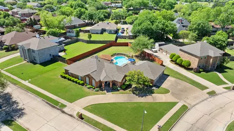 404 Foxwood Ln, Wylie, TX 75098