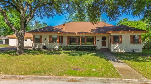2309 Holsum Cir, Greenville, TX 75401