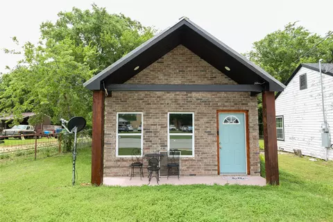1009 Clay St, Nocona, TX 76255