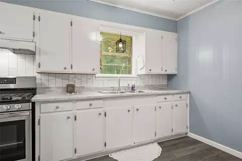 Kitchen - 108 Garrett Loop, Winnfield, LA 71483 photo 5 of 6