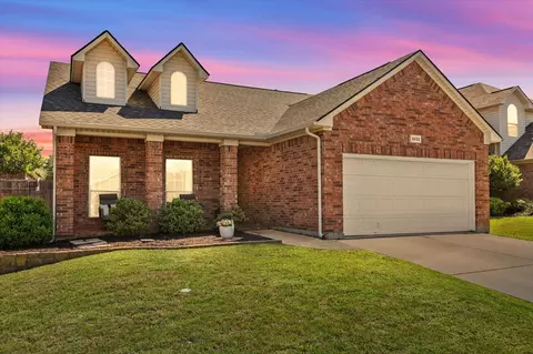 3832 Wheeling Dr, Fort Worth, TX 76244