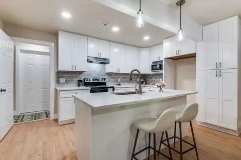 1546 Sunset Village Dr, Duncanville, TX 75137